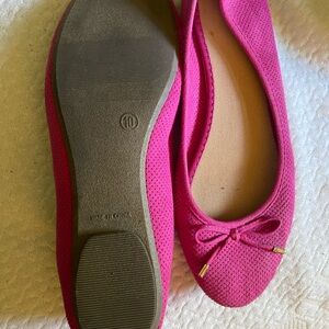 Pink flats with tie bow size 10. Hardly worn